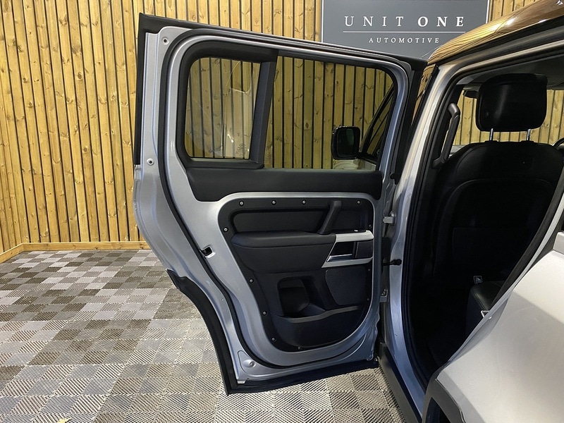 Used Land Rover Defender 110 2020 for sale - 77140229: Photo 74