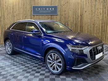 Audi - Q8