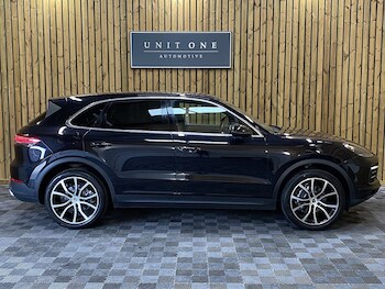 Used Porsche Cayenne 2018 for sale - 75802410: Photo