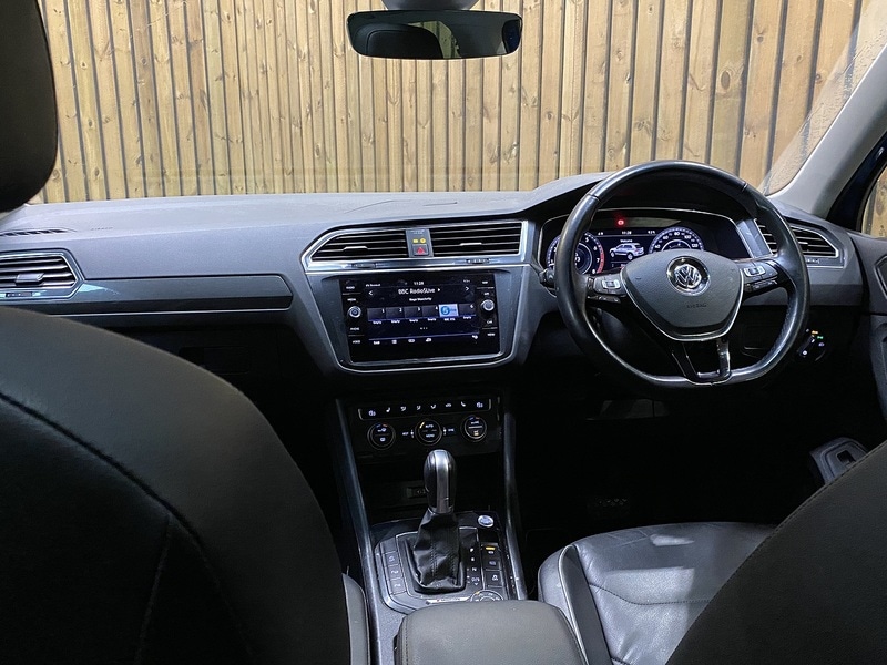 Used Volkswagen Tiguan 2017 for sale - 77276900: Photo 10