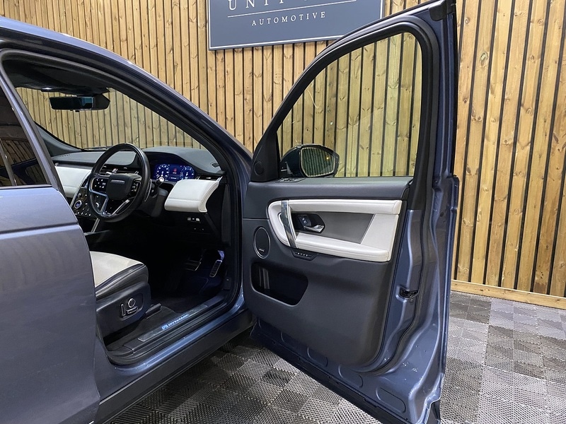 Used Land Rover Discovery Sport 2021 for sale - 76353024: Photo 38