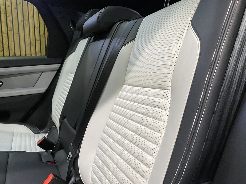 Used Land Rover Discovery Sport 2021 for sale - 76353024: Photo 67