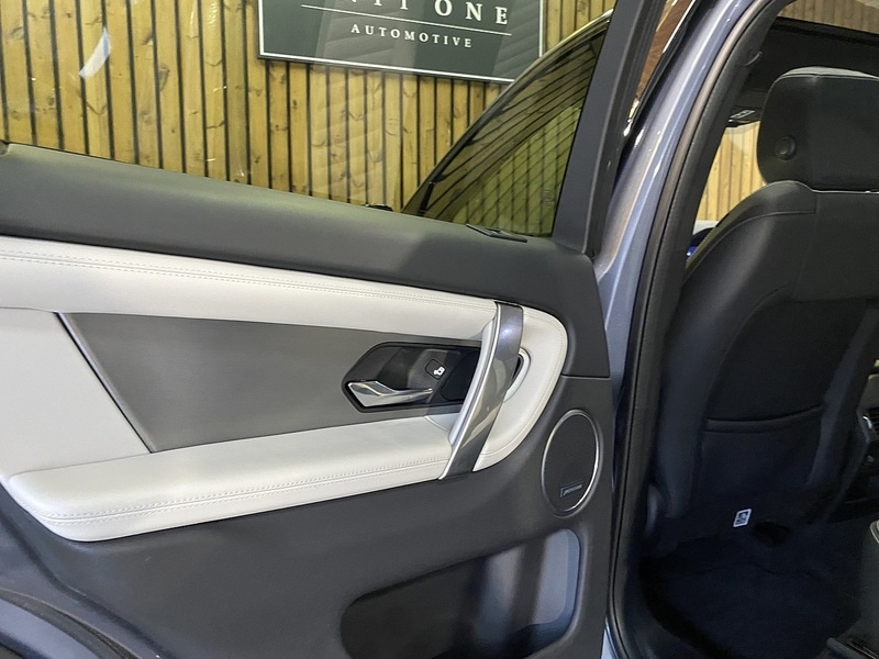 Used Land Rover Discovery Sport 2021 for sale - 76353024: Photo 70