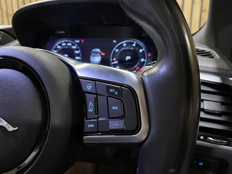 Used Jaguar F-Type 2022 for sale - 76686843: Photo 24