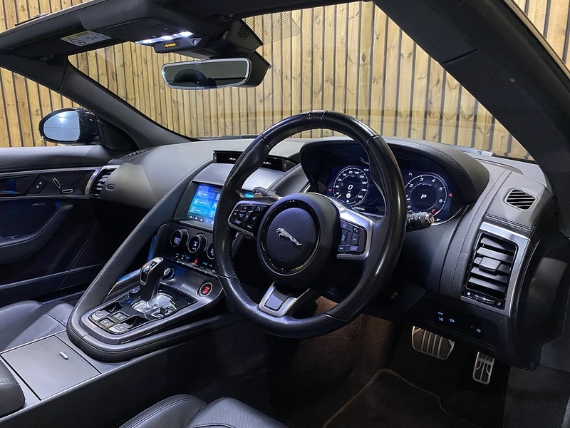 Used Jaguar F-Type 2022 for sale - 76686843: Photo 25