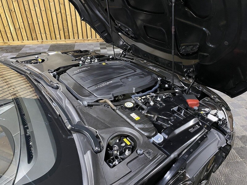 Used Jaguar F-Type 2022 for sale - 76686843: Photo 29