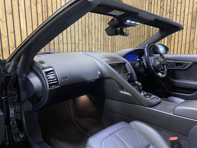 Used Jaguar F-Type 2022 for sale - 76686843: Photo 52