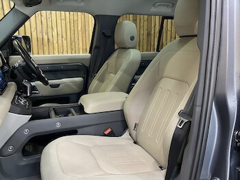 Used Land Rover Defender 2020 for sale - 78316093: Photo