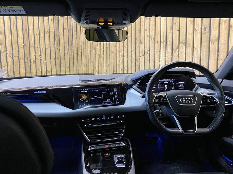 Used Audi e-tron GT 2022 for sale - 77947076: Photo 3