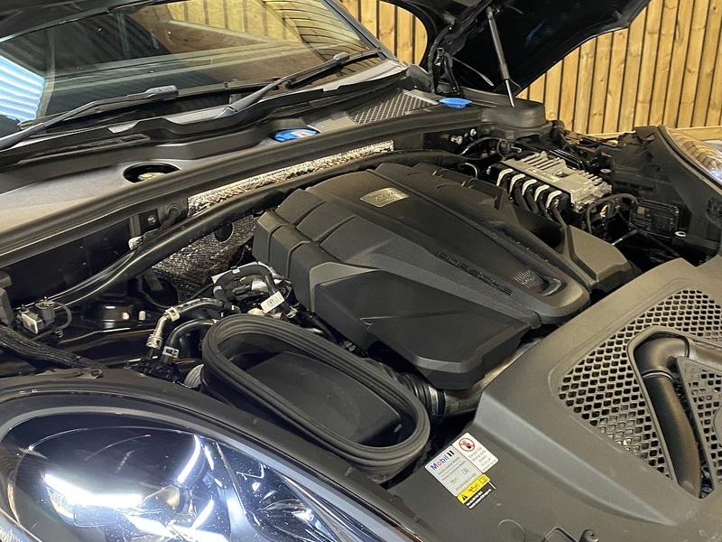 Used Porsche Macan 2020 for sale - 76505627: Photo 25