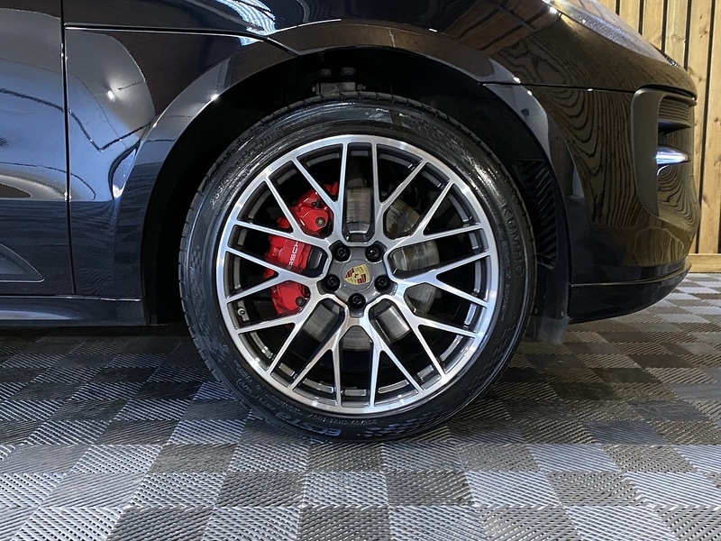 Used Porsche Macan 2020 for sale - 76505627: Photo 53