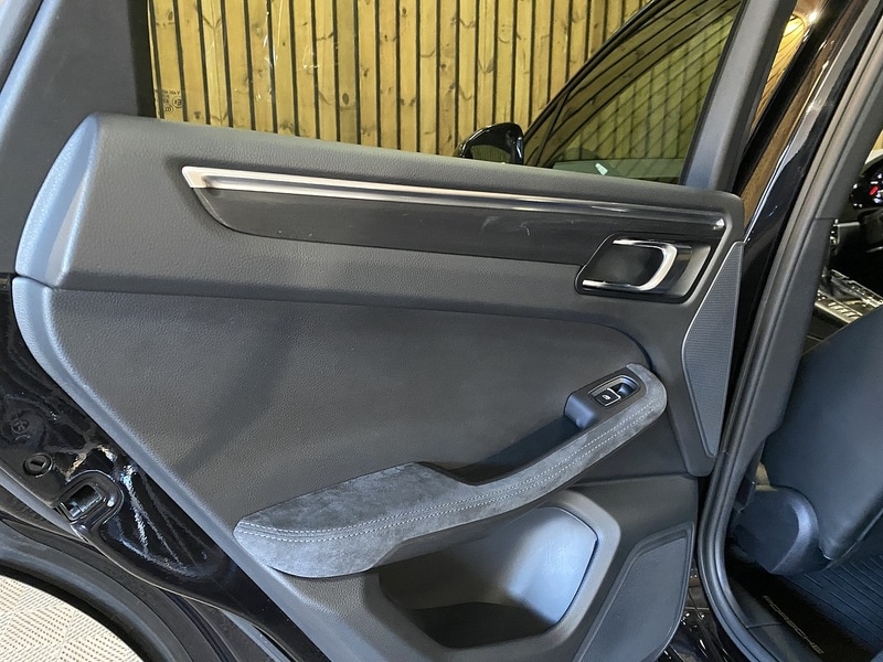 Used Porsche Macan 2020 for sale - 76505627: Photo 72