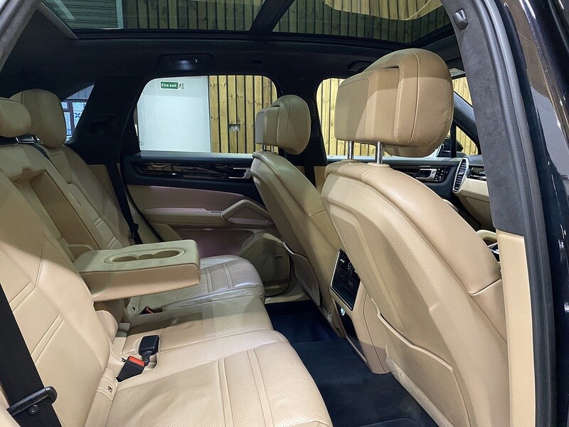 Used Porsche Cayenne 2018 for sale - 77543596: Photo 43