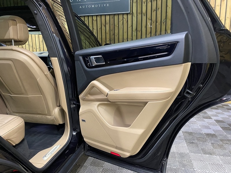 Used Porsche Cayenne 2018 for sale - 77543596: Photo 46