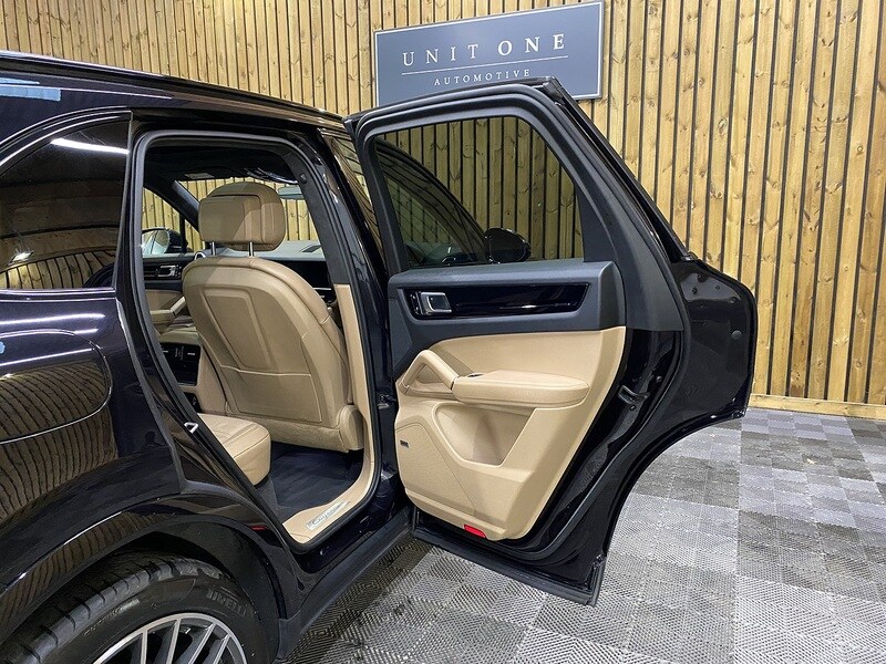 Used Porsche Cayenne 2018 for sale - 77543596: Photo 48