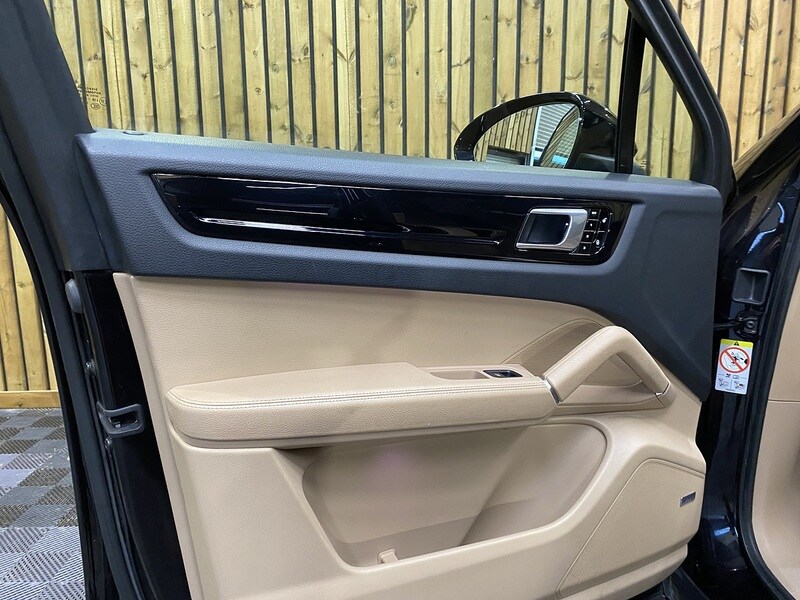 Used Porsche Cayenne 2018 for sale - 77543596: Photo 63