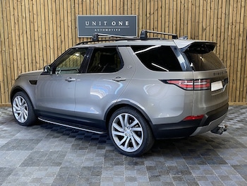 Used Land Rover Discovery 2017 for sale - 78997079: Photo