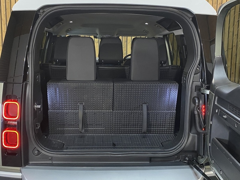 Used Land Rover Defender 110 2020 for sale - 76015972: Photo 24