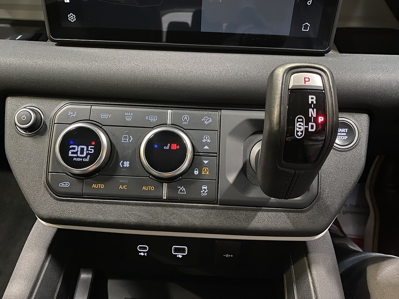 Used Land Rover Defender 110 2020 for sale - 76015972: Photo 33