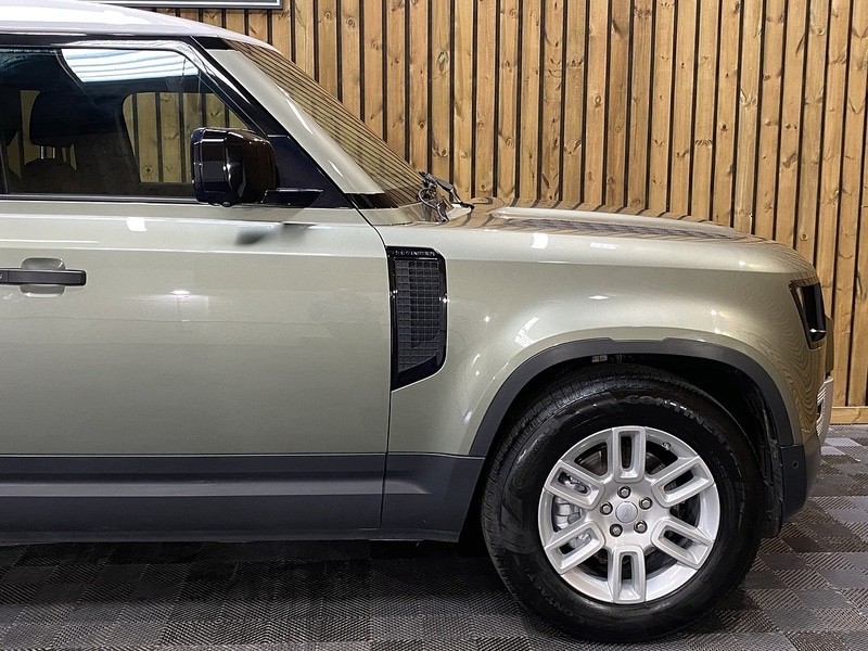 Used Land Rover Defender 110 2020 for sale - 76015972: Photo 44