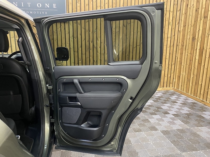 Used Land Rover Defender 110 2020 for sale - 76015972: Photo 77