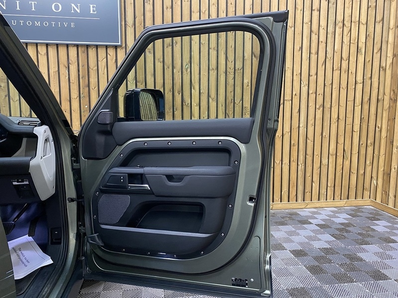 Used Land Rover Defender 110 2020 for sale - 76015972: Photo 79