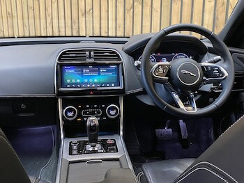 Used Jaguar XE 2019 for sale - 78359145: Photo