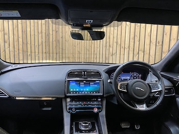 Used Jaguar F-Pace 2020 for sale - 78712736: Photo