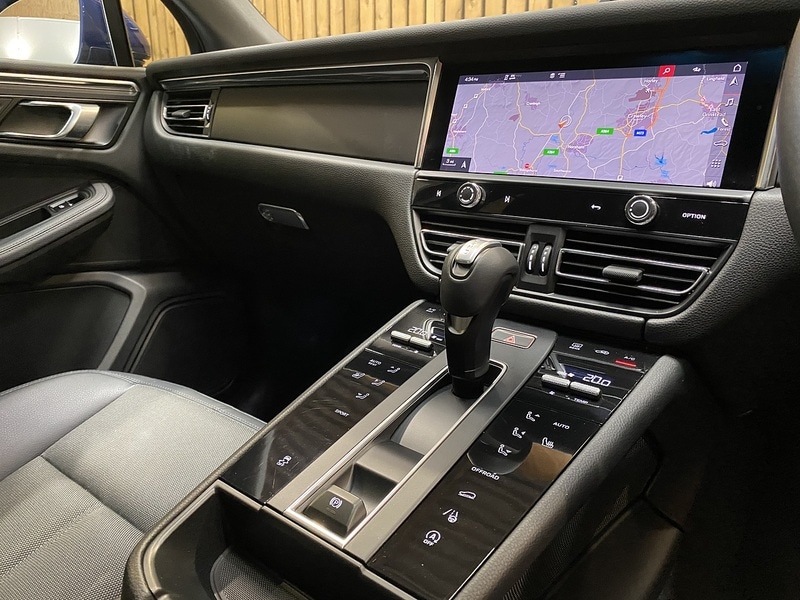 Used Porsche Macan 2022 for sale - 75728070: Photo 18