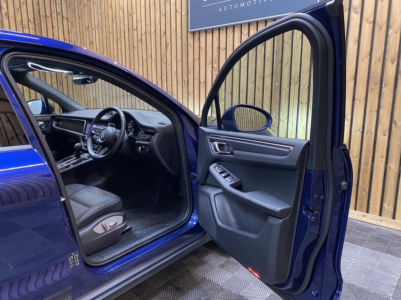 Used Porsche Macan 2022 for sale - 75728070: Photo 45