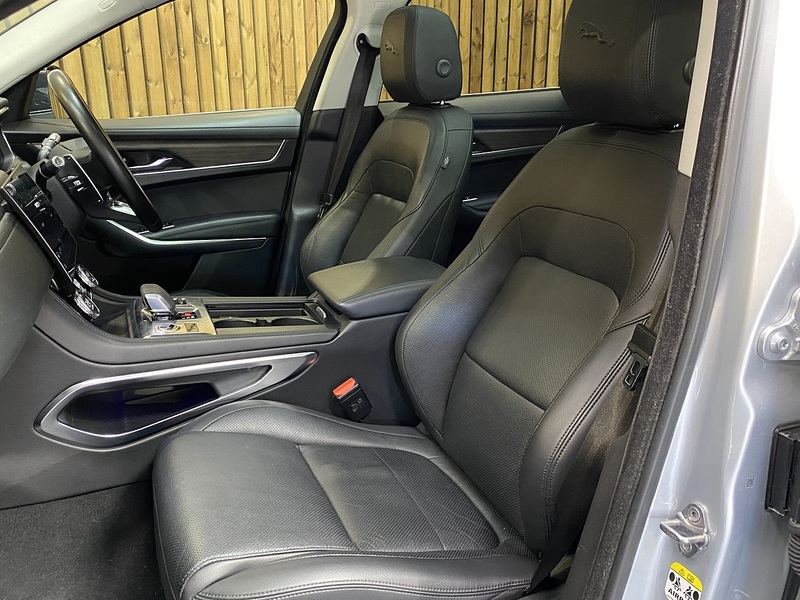 Used Jaguar F-Pace 2021 for sale - 77704111: Photo 4