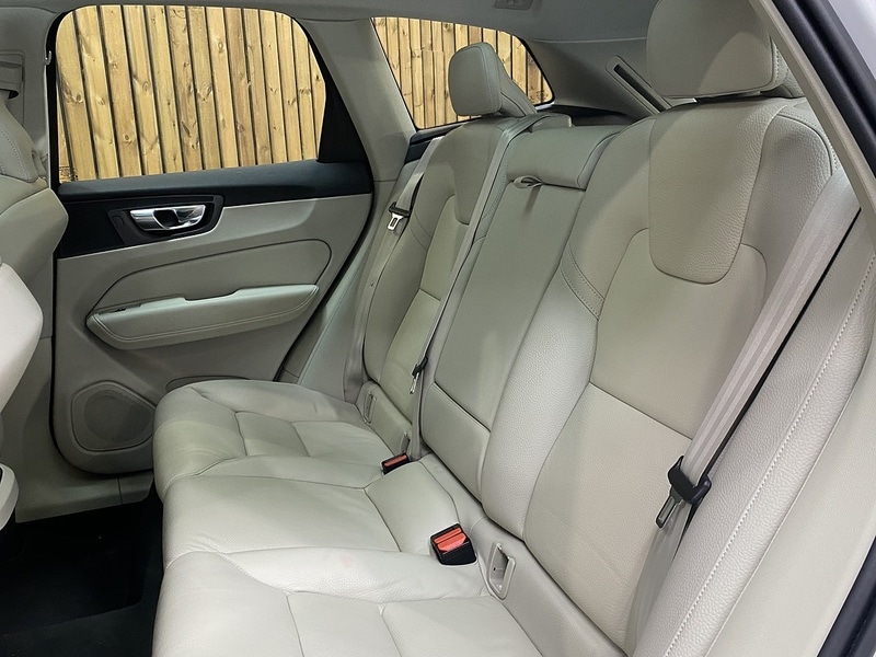 Used Volvo XC60 2022 for sale - 78012763: Photo 4