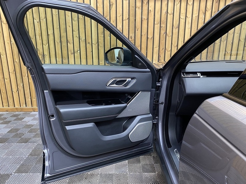 Used Land Rover Range Rover Velar 2019 for sale - 77947067: Photo 38