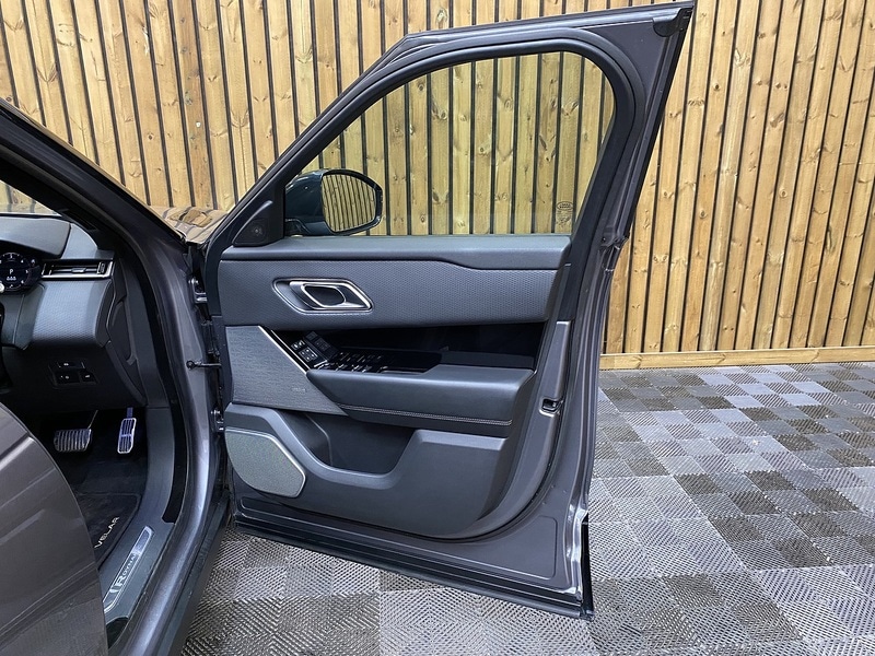 Used Land Rover Range Rover Velar 2019 for sale - 77947067: Photo 43