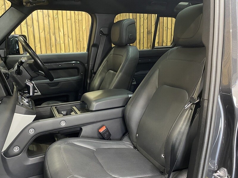 Used Land Rover Defender 2023 for sale - 77981693: Photo 4