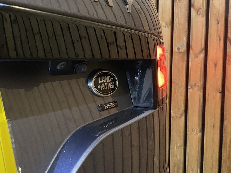 Used Land Rover Discovery 2020 for sale - 76845880: Photo 32