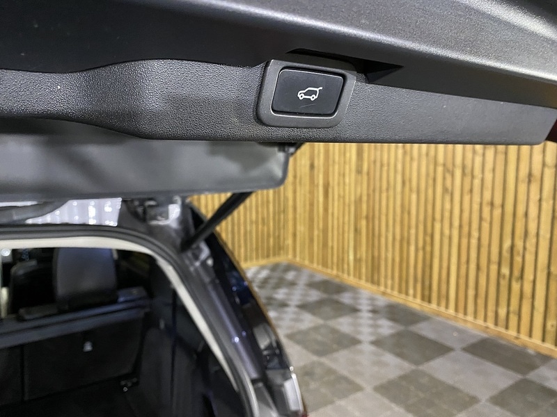 Used Land Rover Discovery 2020 for sale - 76845880: Photo 78