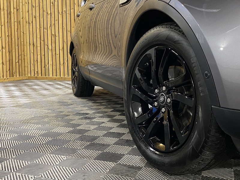 Used Land Rover Discovery 2020 for sale - 76845880: Photo 9