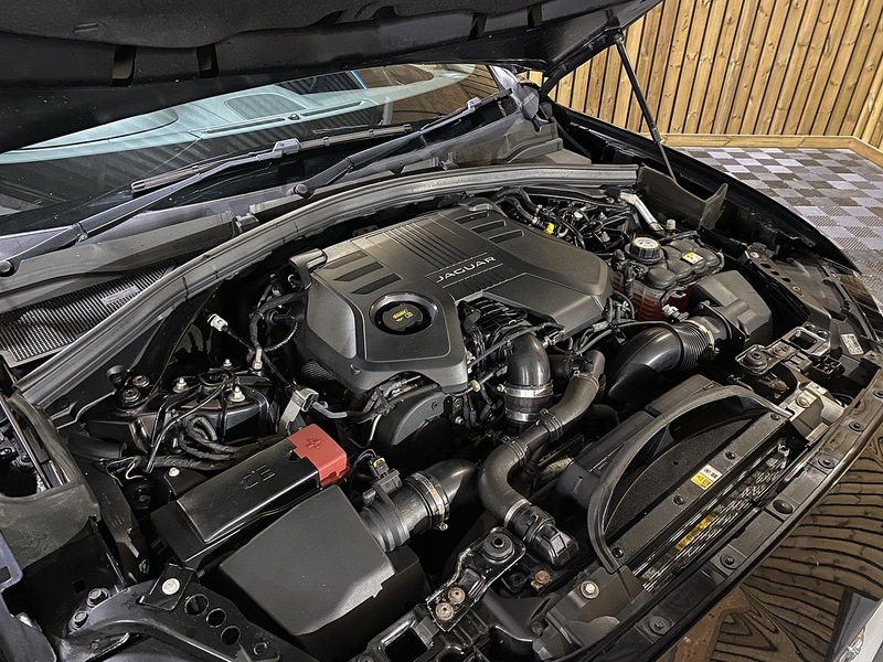 Used Jaguar F-Pace 2016 for sale - 76821328: Photo 23