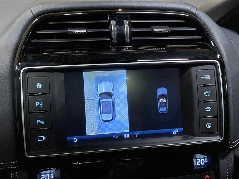 Used Jaguar F-Pace 2016 for sale - 76821328: Photo 33