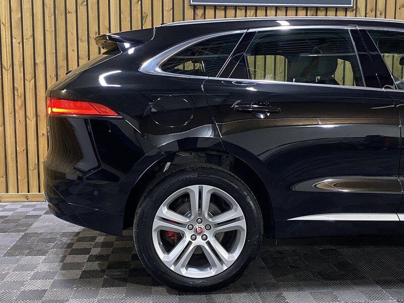 Used Jaguar F-Pace 2016 for sale - 76821328: Photo 45