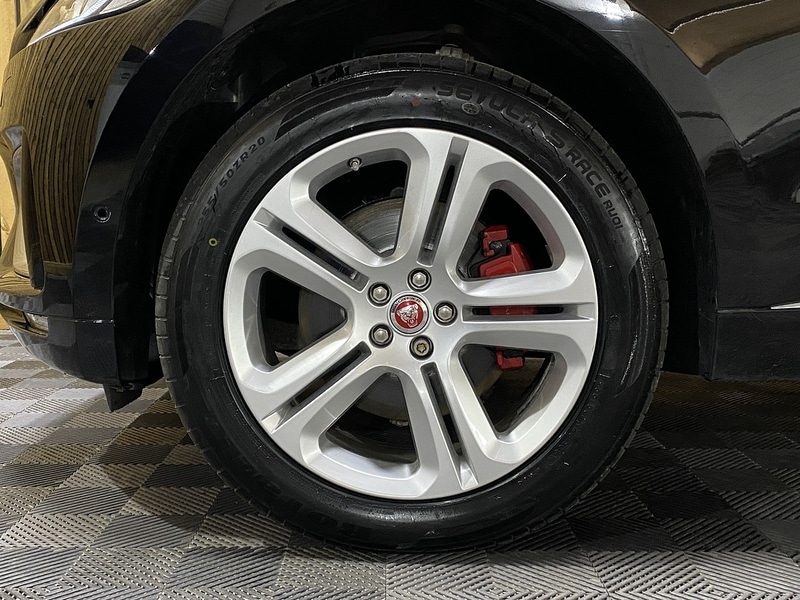 Used Jaguar F-Pace 2016 for sale - 76821328: Photo 51