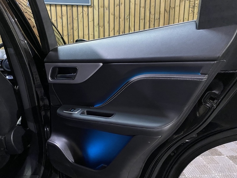 Used Jaguar F-Pace 2016 for sale - 76821328: Photo 54