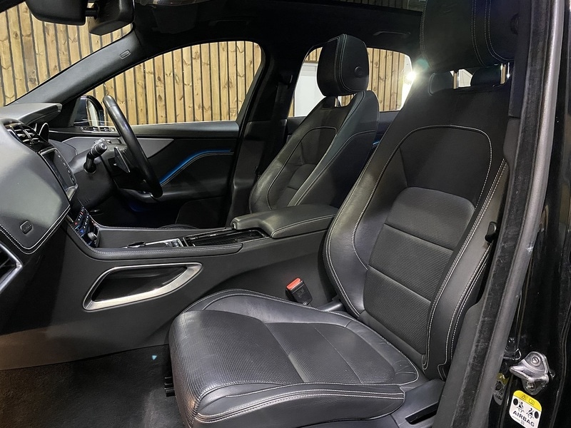 Used Jaguar F-Pace 2016 for sale - 76821328: Photo 59