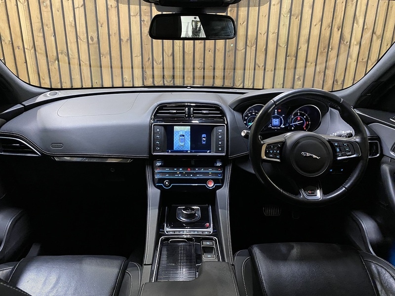 Used Jaguar F-Pace 2016 for sale - 76821328: Photo 67