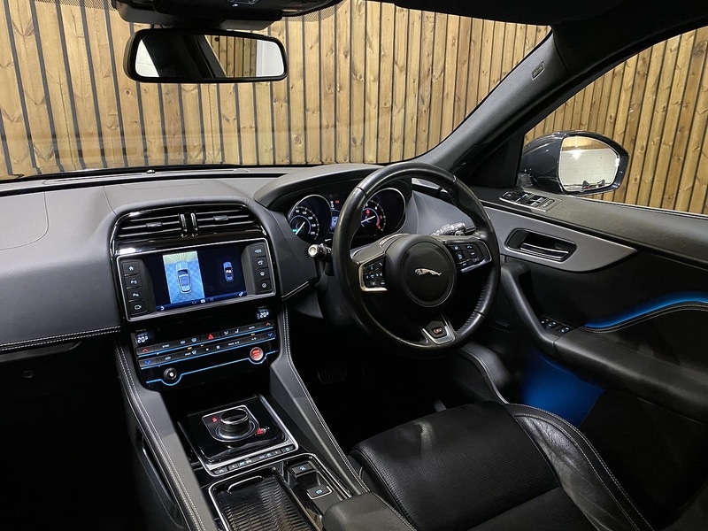 Used Jaguar F-Pace 2016 for sale - 76821328: Photo 68