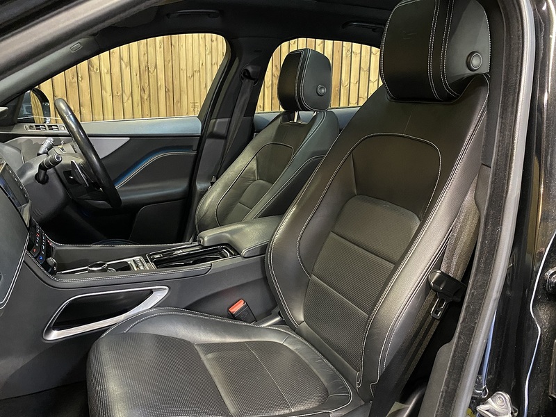 Used Jaguar F-Pace 2016 for sale - 76821328: Photo 7
