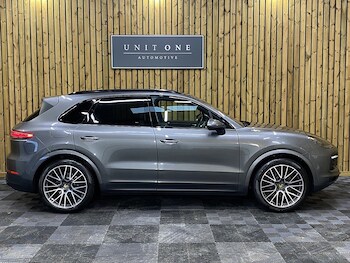 Used Porsche Cayenne 2021 for sale - 77465310: Photo