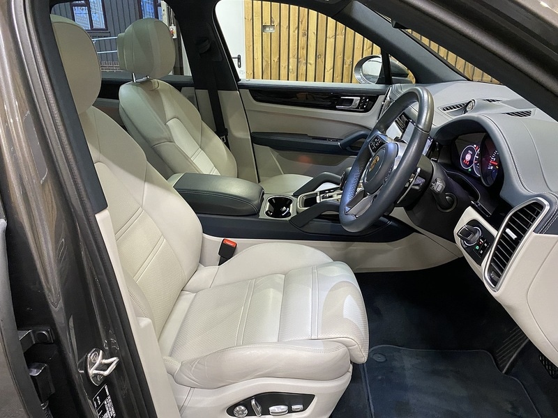 Used Porsche Cayenne 2021 for sale - 77465310: Photo 47