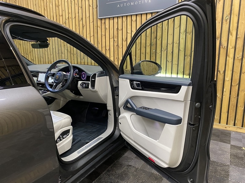 Used Porsche Cayenne 2021 for sale - 77465310: Photo 53